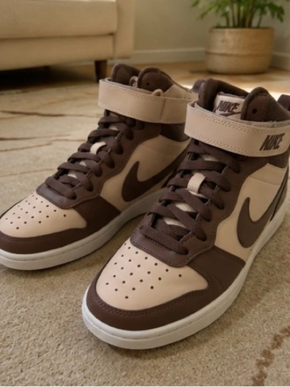 Nike Court Borough Mid 2 (GS) Kids 5Y Brown Mid Top CD7782-603 **BOX NO LID**